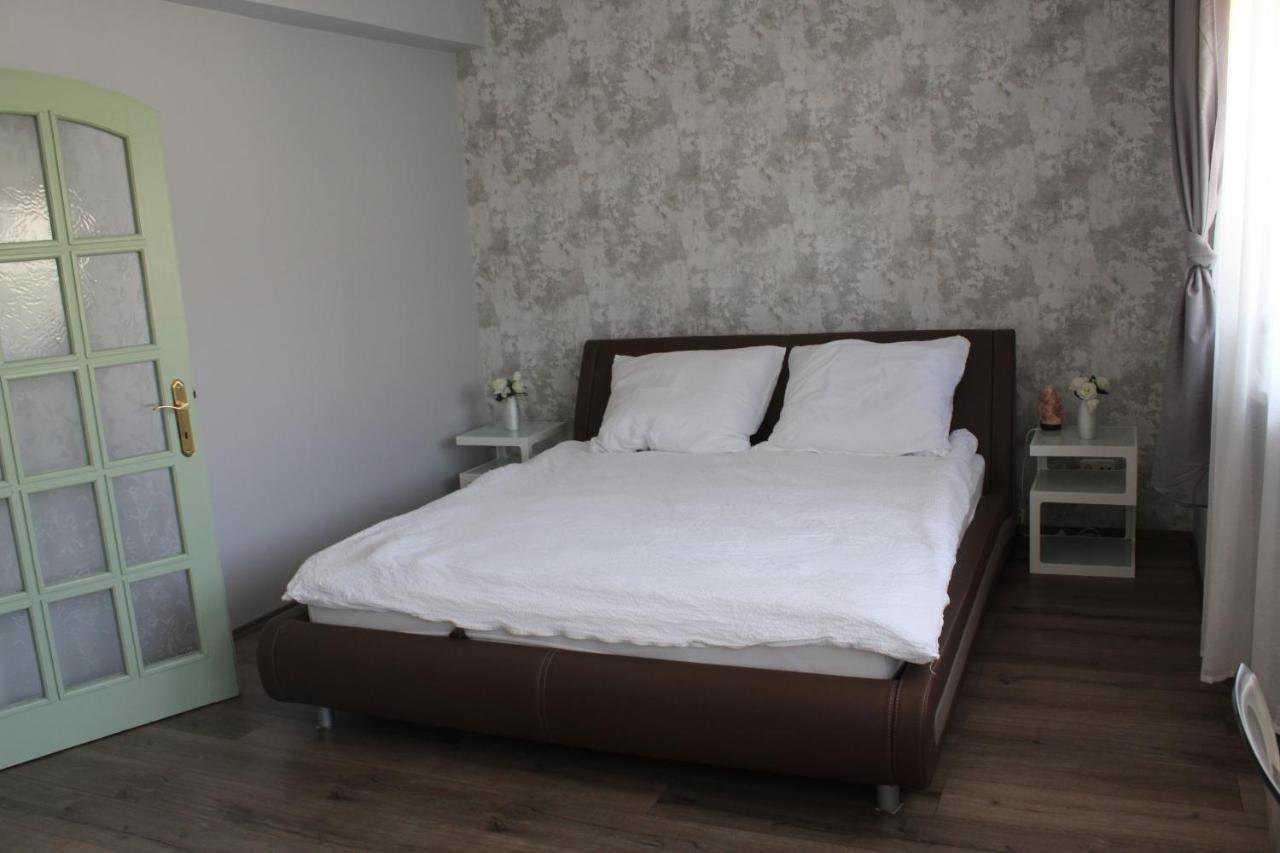 Sunny House Апартаменти